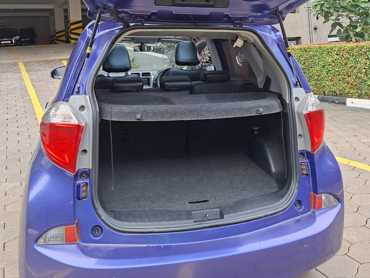 Toyota Ractis Verso